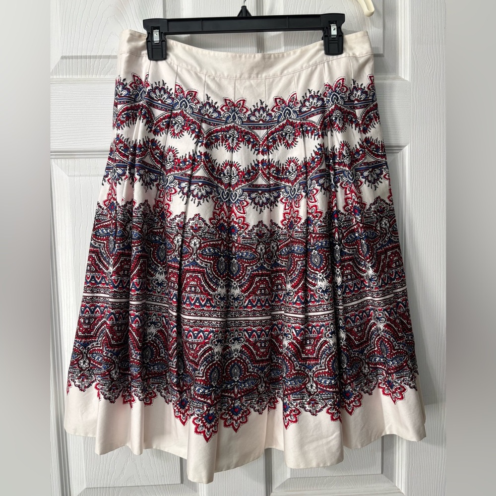 Talbots White Red Blue Paisley Patterned Pleated Skirt Size 8 Women’s